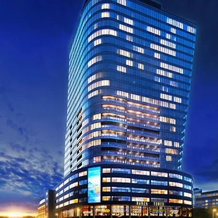 Hanza Tower Deluxe With Terrace & Pool & Jacuzzi